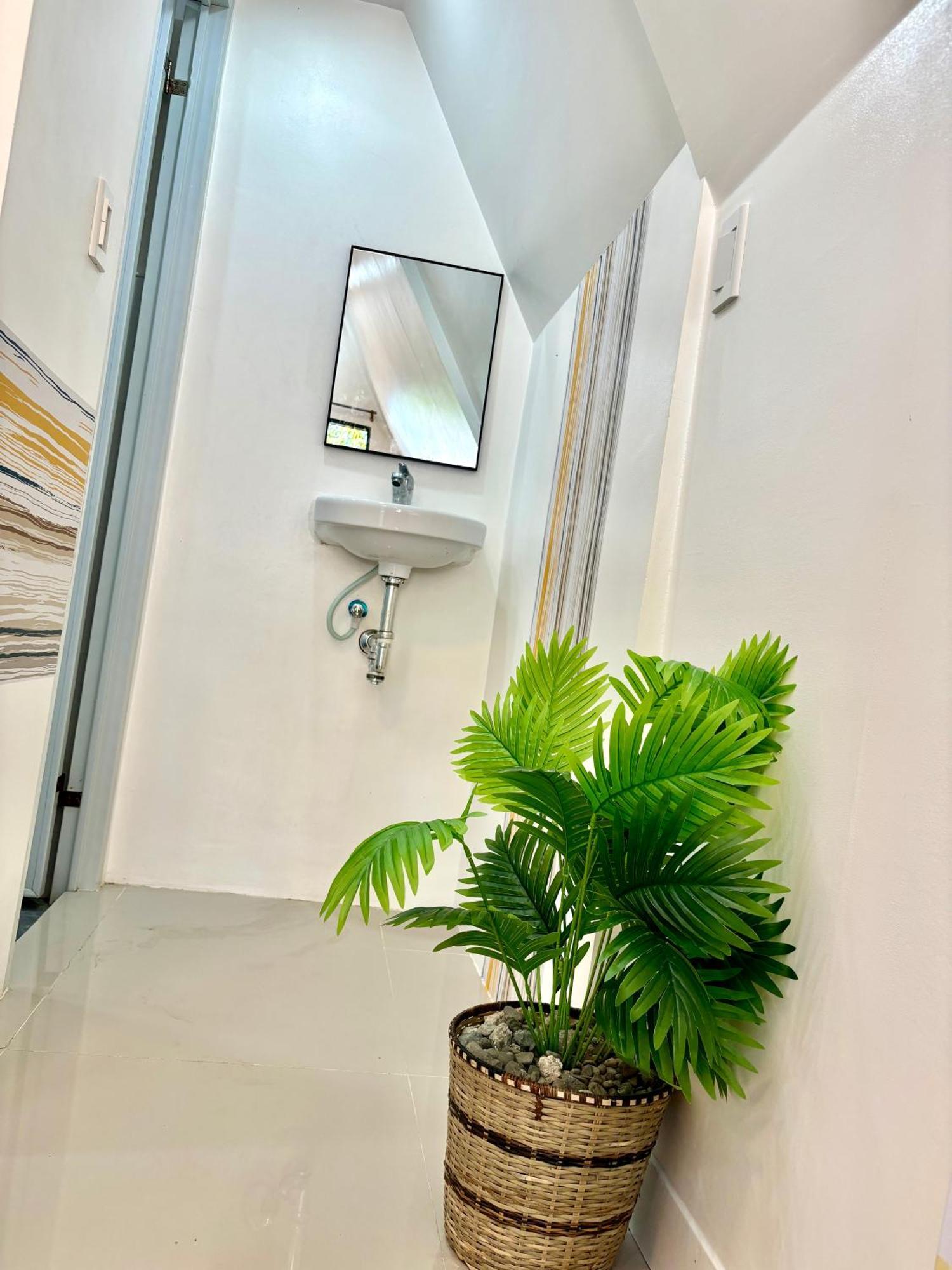 Villa Lovi Panagsama Beach موالبوال المظهر الخارجي الصورة